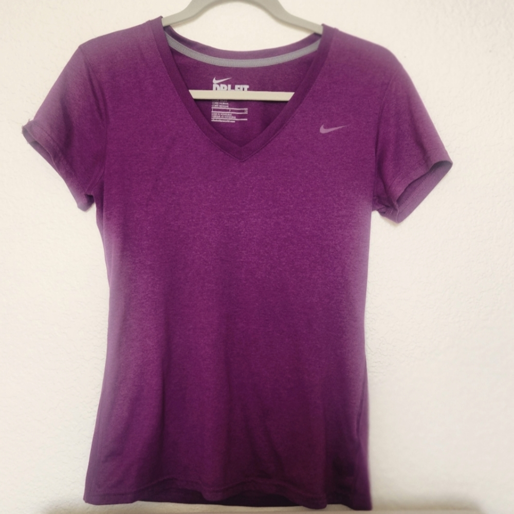 Nike, Size Small, Burgundy